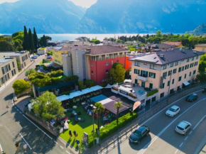 Hotel Aurora & Appartamenti Nago-Torbole